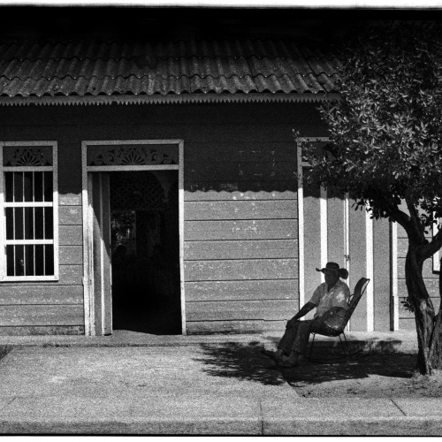 "San Bernardo del Viento # 6" de la serie "San Bernardo del Viento" / Técnica: fotografía análoga. Película: Kodak Tmax 3200 / Dimensiones de la obra: cm.
