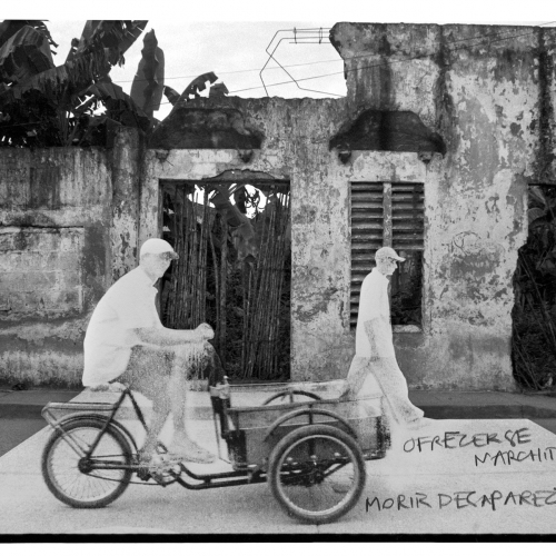 "La pared del Viento # 13" / Técnica: fotografía análoga, texto, dibujo. Película: Ilford Pan 100 / Dimensiones de la obra: 20 x 30 cm.