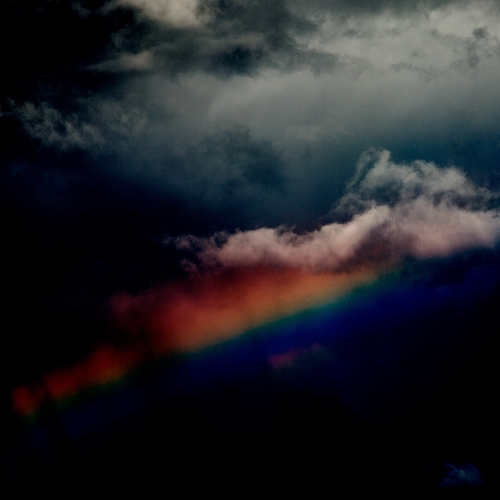 "17 trazos de lo que pudo ser un paisaje # 12" de la serie "17 trazos de lo que pudo ser un paisaje" / Técnica: fotografía análoga, fotografía digital y composición-pintura digital / Dimensiones de la obra: 100 x 65 cm.