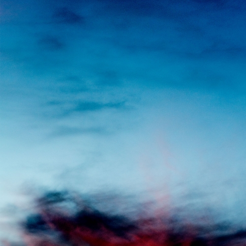 "17 trazos de lo que pudo ser un paisaje # 11" de la serie "17 trazos de lo que pudo ser un paisaje" / Técnica: fotografía análoga, fotografía digital y composición-pintura digital / Dimensiones de la obra: 100 x 65 cm.
